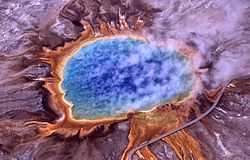 Capa bacterial a Yellowstone. Jim Peaco. National Park Service. Domini Públic